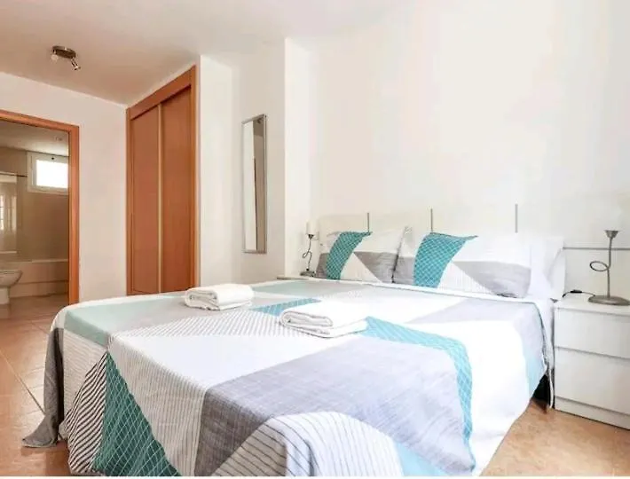 Apartamento con patio y piscina cerca de Sevilla La Algaba Appartamento