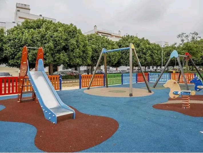 Apartamento con patio y piscina cerca de Sevilla La Algaba