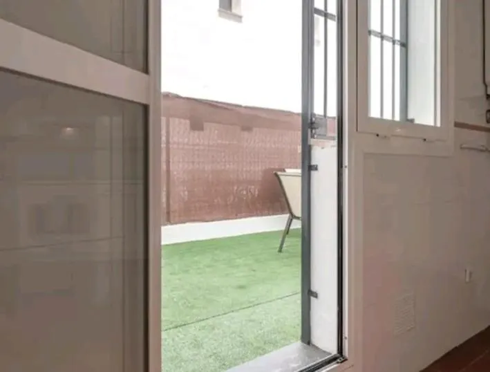 Apartamento con patio y piscina cerca de Sevilla La Algaba España