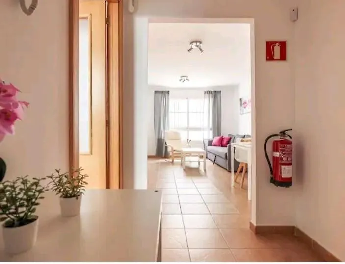 Apartamento con patio y piscina cerca de Sevilla La Algaba